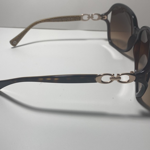 Coach sunglasses with case - Picture 3 of 5